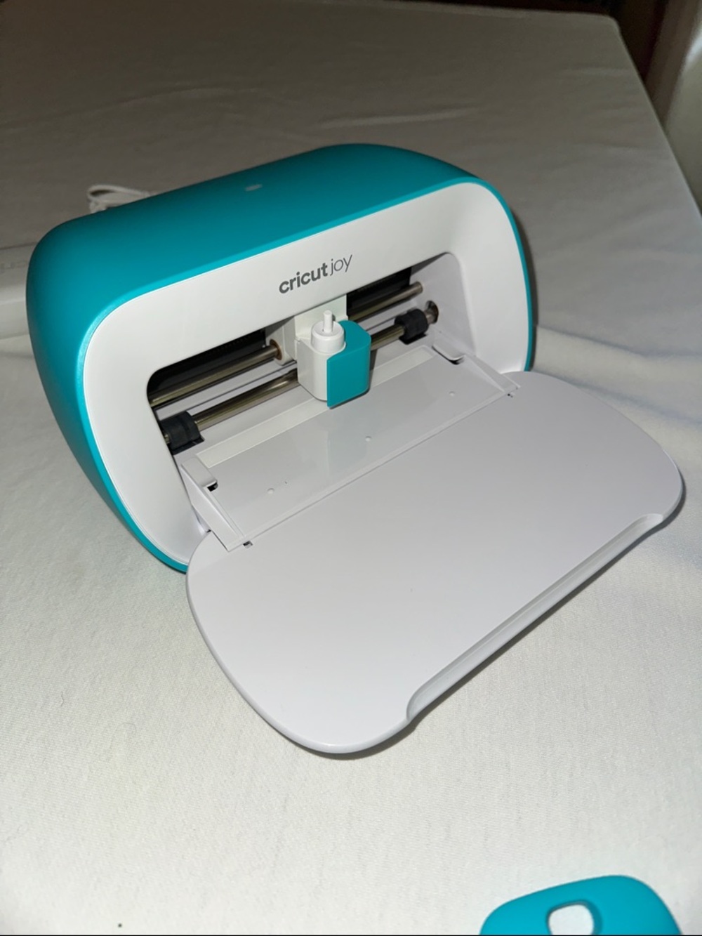 Cricut Joy mini with tools and Smart Vinyl - Picture 3 of 4